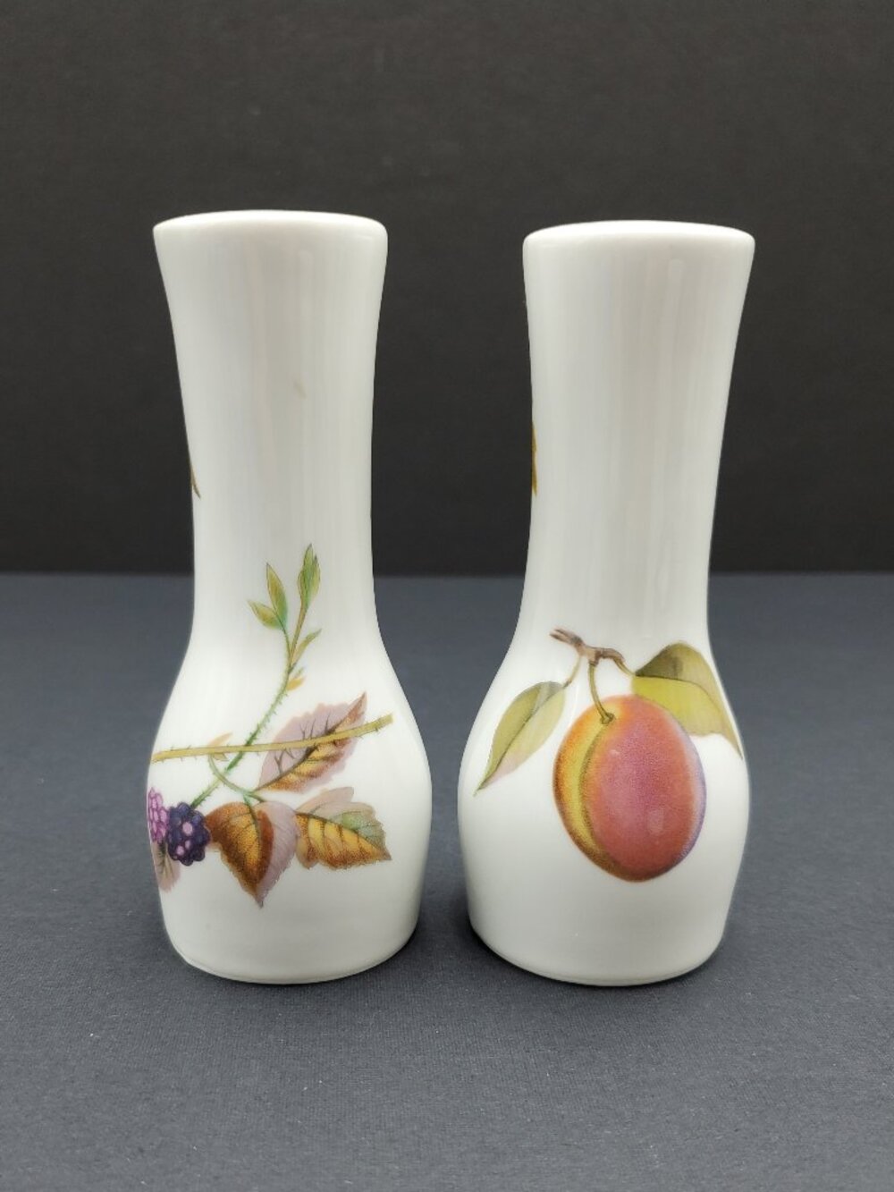 Royal Worcester Evesham Salt & Pepper Shakers Porcelain Fruit Motif Shaker Set